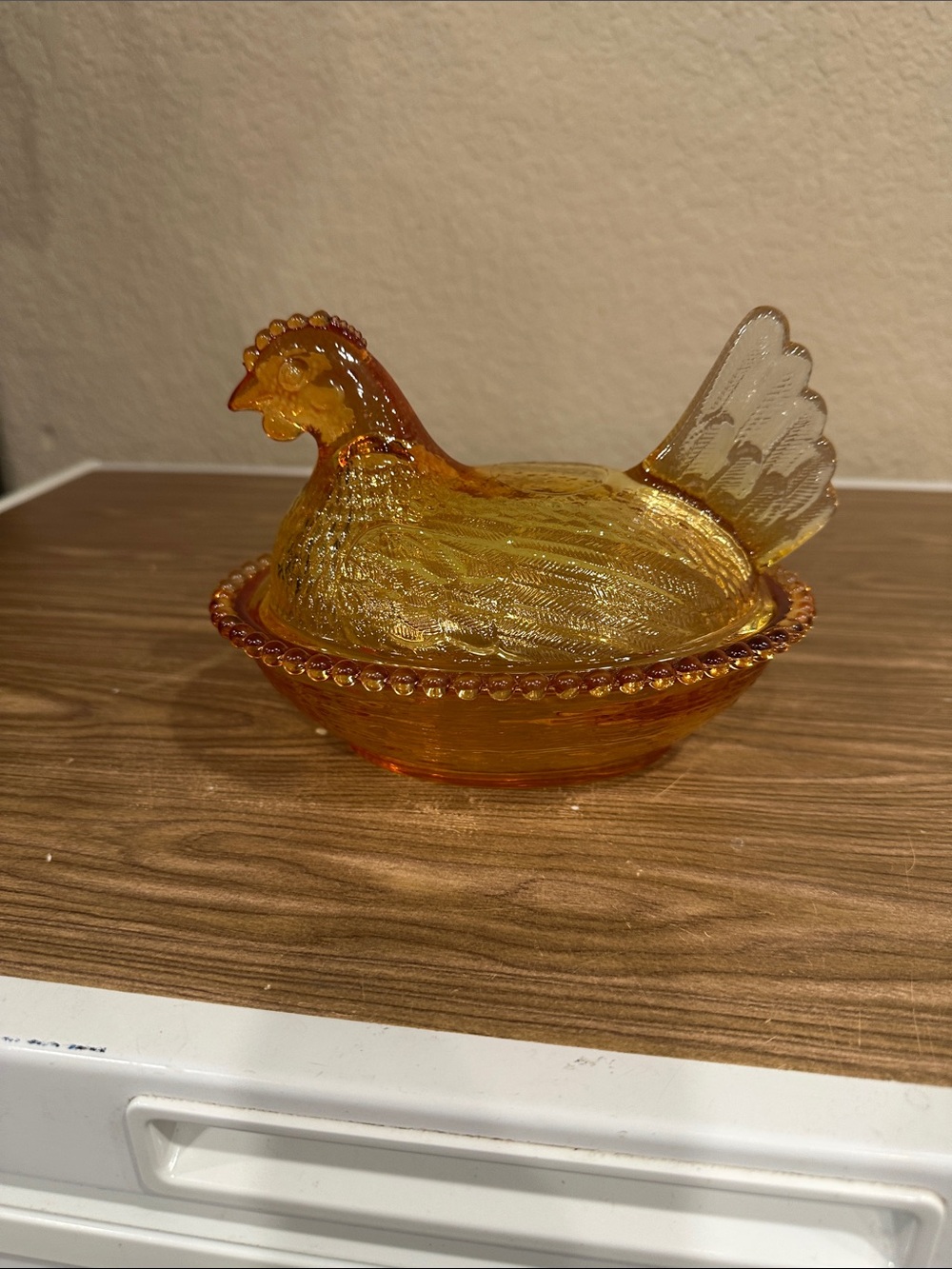 Amber Glass Hen-on-Nest Covered Dish – Decorative Amber Home Accent - Picture 4 of 7